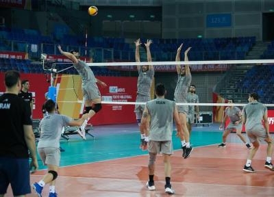 والیبال انتخابی المپیک، تمرین فشرده ملی پوشان ایران در سالن مسابقات